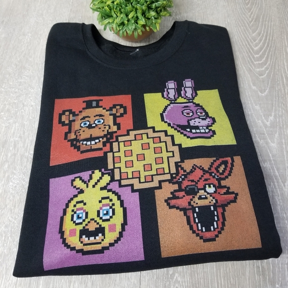 Five Nights At Freddy's sweatshirt - Picture 6 of 6